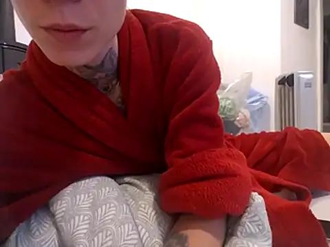 HoneySquirrel online show from 10-24-25, 09:44