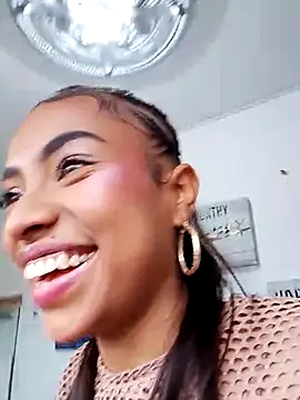 keeyla stone online show from 10-11-25, 08:51