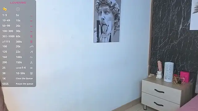 Snapshot of emmi_collinss chatting on 10-10-25, 07:35 emmi collinss online show from 10-10-25, 07:35