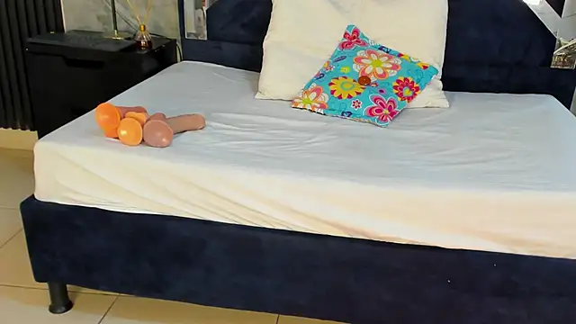 VanessaHard as online show from 01-13-26, 08:03