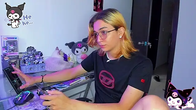 Snapshot of KeitaMoon chatting on 10-19-25, 09:48 KeitaMoon online show from 10-19-25, 09:48