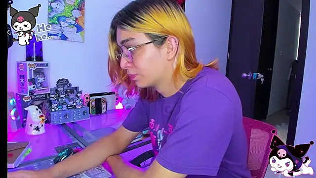 Snapshot of KeitaMoon chatting on 10-29-25, 06:53 KeitaMoon online show from 10-29-25, 06:53