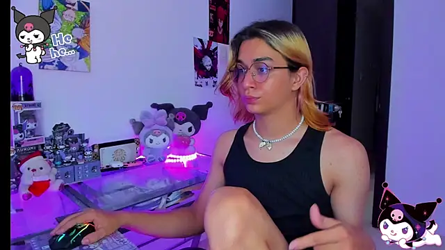 Snapshot of KeitaMoon chatting on 11-03-25, 08:10 KeitaMoon online show from 11-03-25, 08:10