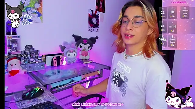 Snapshot of KeitaMoon chatting on 11-07-25, 08:53 KeitaMoon online show from 11-07-25, 08:53