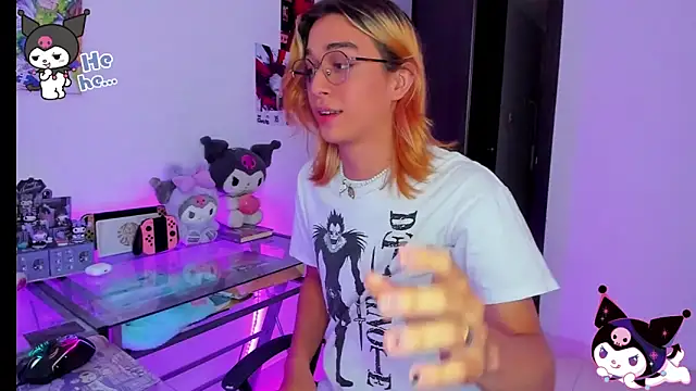 Snapshot of KeitaMoon chatting on 11-10-25, 07:57 KeitaMoon online show from 11-10-25, 07:57