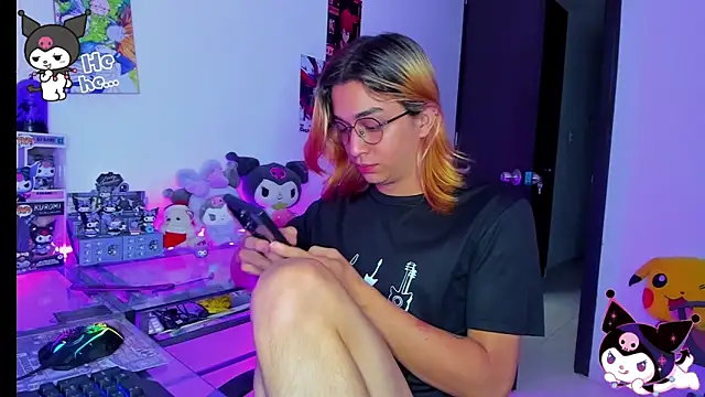 Snapshot of KeitaMoon chatting on 11-17-25, 07:52 KeitaMoon online show from 11-17-25, 07:52