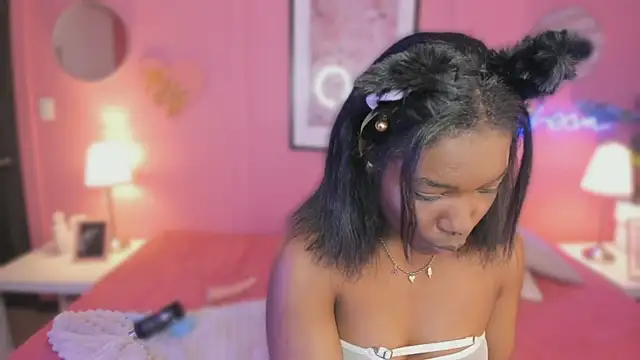 Annia DH online show from 09-19-25, 08:42