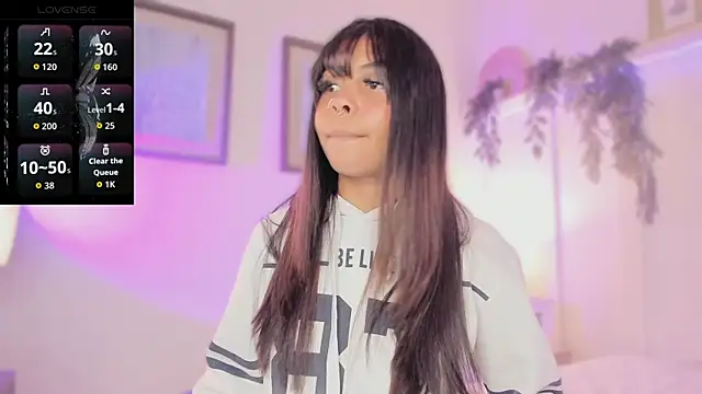 Snapshot of theLayla_DH chatting on 09-10-25, 07:36 theLayla DH online show from 09-10-25, 07:36