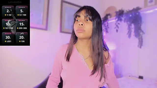 Snapshot of theLayla_DH chatting on 09-12-25, 07:36 theLayla DH online show from 09-12-25, 07:36