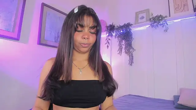 Snapshot of theLayla_DH chatting on 09-25-25, 09:18 theLayla DH online show from 09-25-25, 09:18