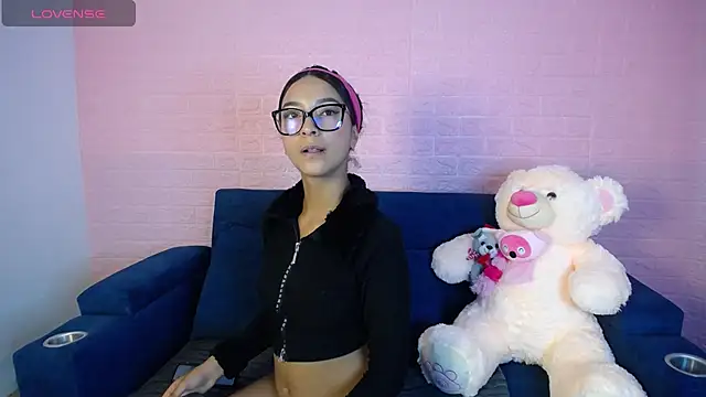 Natasha evans18 online show from 11-13-25, 03:27