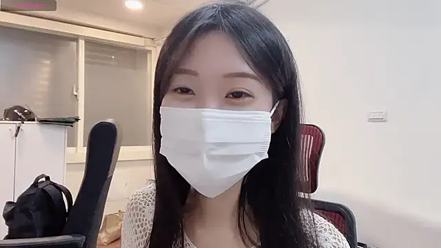 Snapshot of ni_ni01 chatting on 09-30-25, 05:34 ni ni01 online show from 09-30-25, 05:34