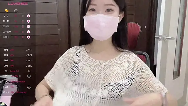 Snapshot of ni_ni01 chatting on 10-04-25, 10:02 ni ni01 online show from 10-04-25, 10:02