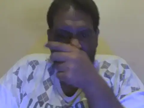 Snapshot of elpoop7305 chatting on 10-04-25, 10:08 elpoop7305 online show from 10-04-25, 10:08