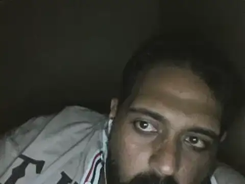 Snapshot of elpoop7305 chatting on 10-12-25, 11:26 elpoop7305 online show from 10-12-25, 11:26