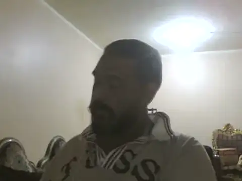 Snapshot of elpoop7305 chatting on 10-14-25, 09:37 elpoop7305 online show from 10-14-25, 09:37