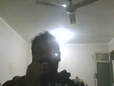 Snapshot of elpoop7305 chatting on 10-19-25, 11:27 elpoop7305 online show from 10-19-25, 11:27