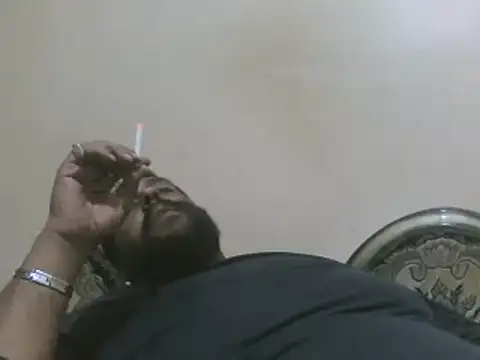 Snapshot of elpoop7305 chatting on 10-22-25, 10:09 elpoop7305 online show from 10-22-25, 10:09