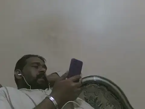 Snapshot of elpoop7305 chatting on 10-23-25, 10:58 elpoop7305 online show from 10-23-25, 10:58