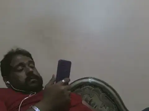 Snapshot of elpoop7305 chatting on 10-25-25, 12:18 elpoop7305 online show from 10-25-25, 12:18