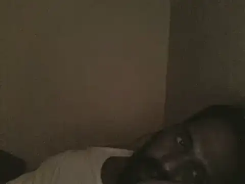 Snapshot of elpoop7305 chatting on 10-28-25, 02:20 elpoop7305 online show from 10-28-25, 02:20