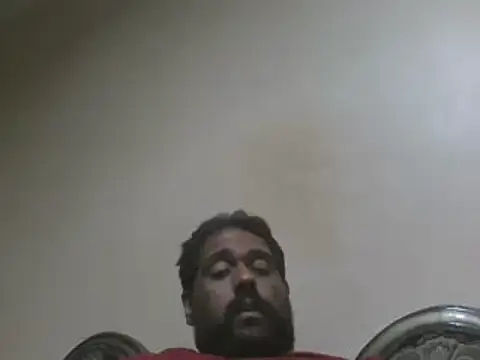 Snapshot of elpoop7305 chatting on 10-31-25, 10:22 elpoop7305 online show from 10-31-25, 10:22