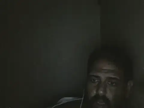 Snapshot of elpoop7305 chatting on 11-06-25, 10:54 elpoop7305 online show from 11-06-25, 10:54