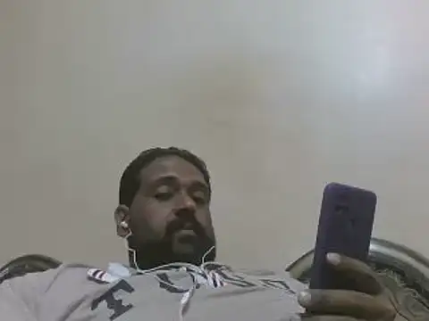 Snapshot of elpoop7305 chatting on 11-09-25, 10:57 elpoop7305 online show from 11-09-25, 10:57