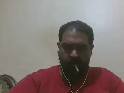 Snapshot of elpoop7305 chatting on 11-14-25, 12:26 elpoop7305 online show from 11-14-25, 12:26