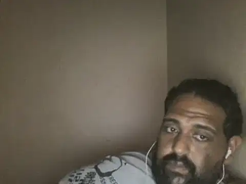 Snapshot of elpoop7305 chatting on 11-15-25, 02:13 elpoop7305 online show from 11-15-25, 02:13