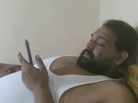 Snapshot of elpoop7305 chatting on 11-22-25, 07:13 elpoop7305 online show from 11-22-25, 07:13