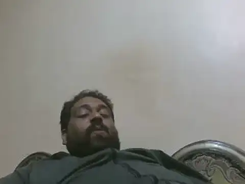 Snapshot of elpoop7305 chatting on 11-24-25, 10:20 elpoop7305 online show from 11-24-25, 10:20