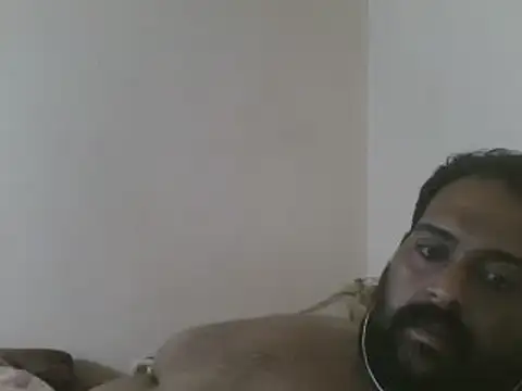 Snapshot of elpoop7305 chatting on 11-26-25, 10:44 elpoop7305 online show from 11-26-25, 10:44