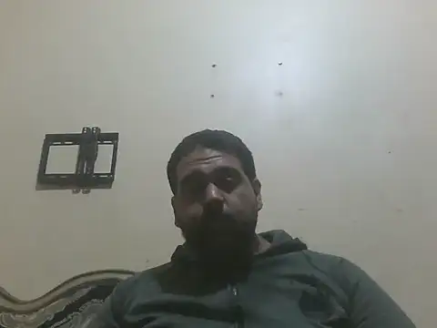 elpoop7305 online show from 04-15-26, 11:49