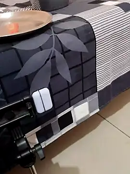 INTERNATIONAL0001 online show from 11-28-25, 02:14