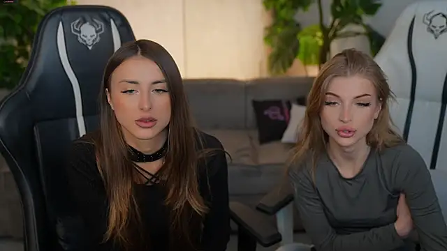 Snapshot of Luna_secretgirl chatting on 11-24-25, 11:54 Luna secretgirl online show from 11-24-25, 11:54