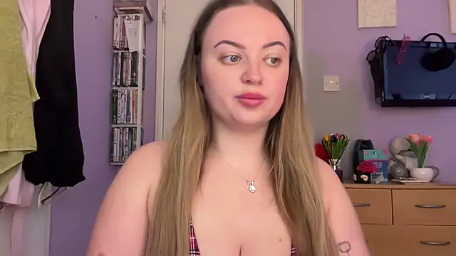 Snapshot of SexySashaxox chatting on 03-07-26, 12:35 SexySashaxox online show from 03-07-26, 12:35