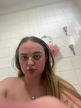 Snapshot of SexySashaxox chatting on 03-10-26, 02:44 SexySashaxox online show from 03-10-26, 02:44