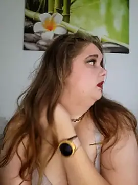 Snapshot of LioEst@xh chatting on 11-06-25, 12:06 LioEstxh online show from 11-06-25, 12:06