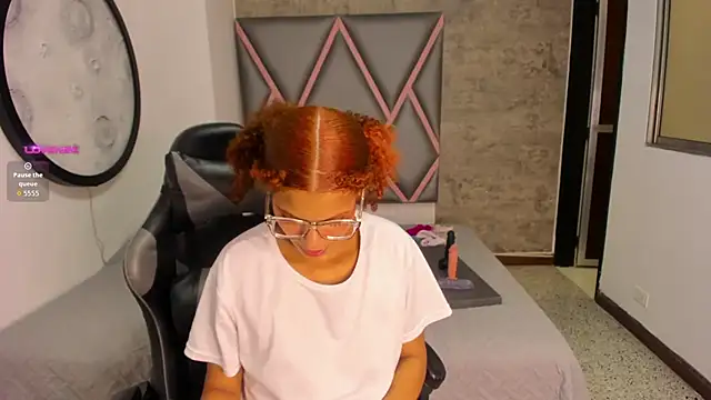 Snapshot of chubby_sexy_ chatting on 09-14-25, 12:48 chubby sexy online show from 09-14-25, 12:48