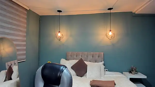 Snapshot of Miss_Cataleya__ chatting on 10-28-25, 11:36 Miss Cataleya online show from 10-28-25, 11:36