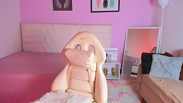 Snapshot of fressittalove01 chatting on 09-23-25, 02:09 fressittalove01 online show from 09-23-25, 02:09