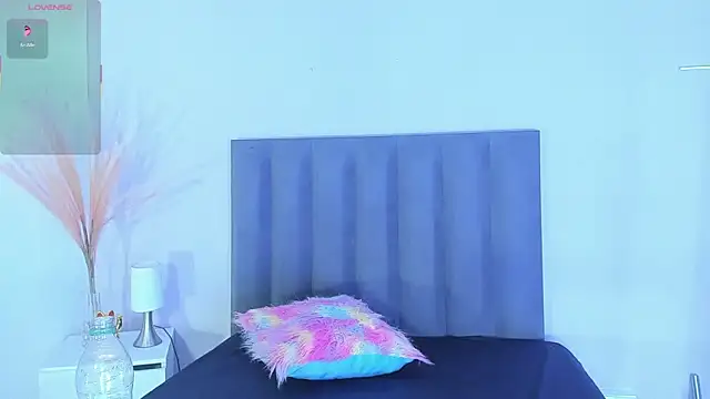 KendraChavez  online show from 12-17-25, 09:21