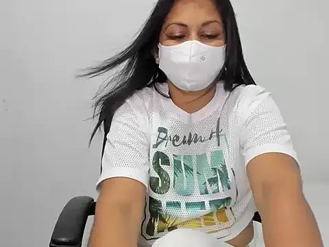 Snapshot of Crazy_Cat1995 chatting on 10-05-25, 05:33 Crazy Cat1995 online show from 10-05-25, 05:33