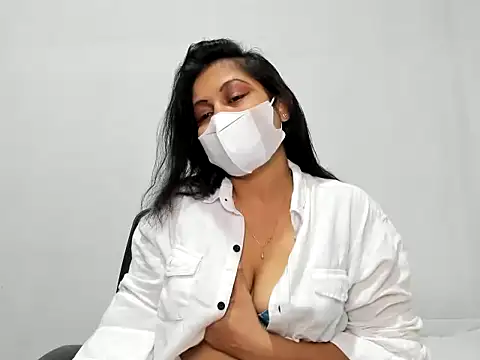 Snapshot of Crazy_Cat1995 chatting on 10-28-25, 05:26 Crazy Cat1995 online show from 10-28-25, 05:26