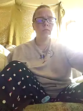 Snapshot of countrymomma chatting on 09-30-25, 12:54 countrymomma online show from 09-30-25, 12:54