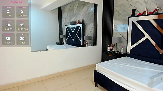 VioletRose as online show from 10-28-25, 08:00