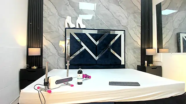 VioletRose as online show from 04-30-26, 07:53