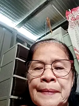 Snapshot of Sweet-Lita50 chatting on 11-14-25, 04:22 Sweet-Lita50 online show from 11-14-25, 04:22