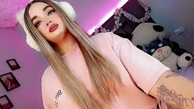 kattie Sweet  online show from 10-18-25, 01:08